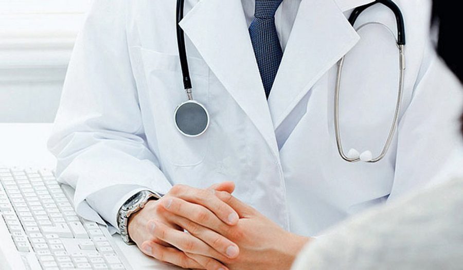 13 зарплата медикам в Україні