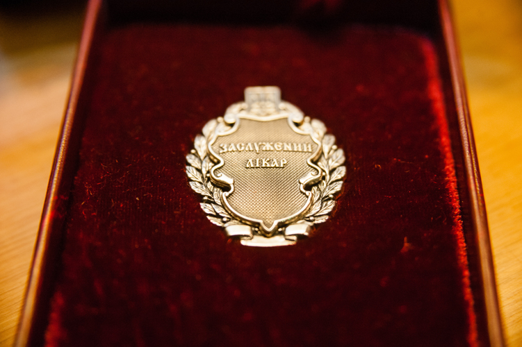 Заслужені лікарі України